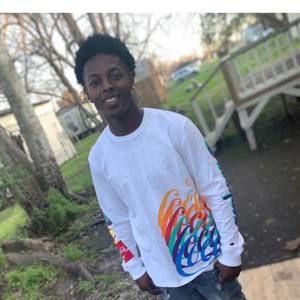 Meet your Posher, Devontae